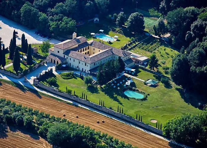 San Pietro Sopra Le Acque Resort&Spa Massa Martana