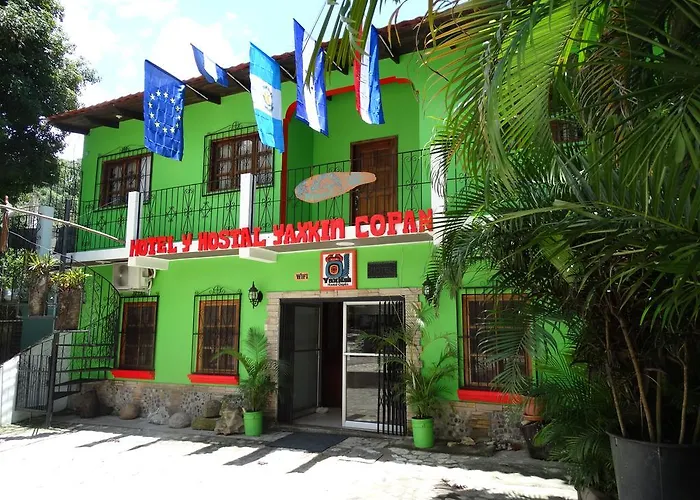 & Hostal Yaxkin Copan