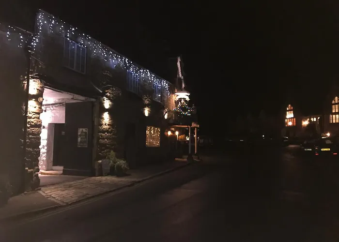 The Ilchester Arms