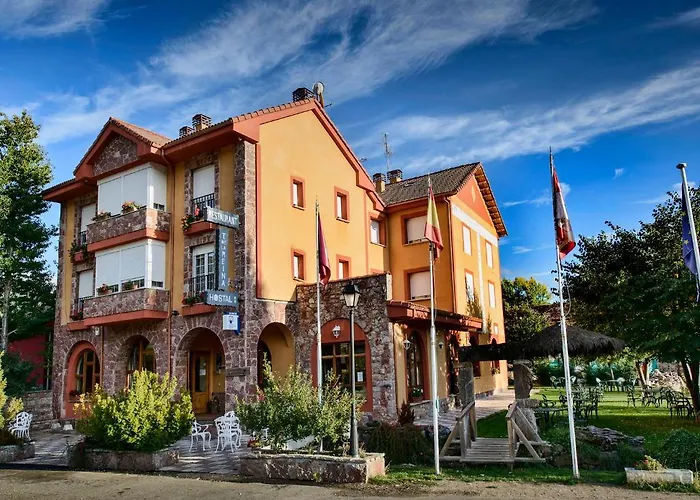 Hotel Tierra de la Reina Boca de Huérgano