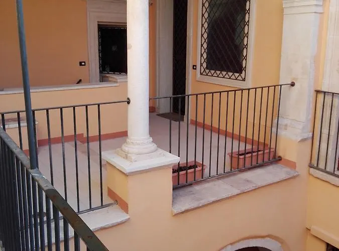 B&B Palazzo Cappa LʼAquila