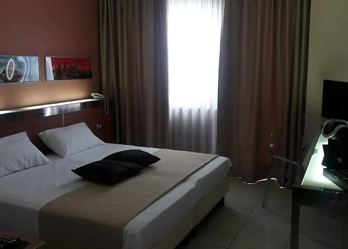 Hotel Artemide Aversa