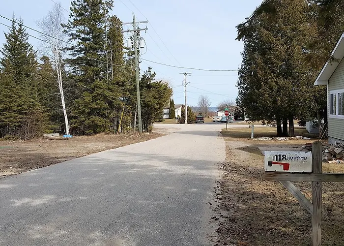 Bear Cove Inn