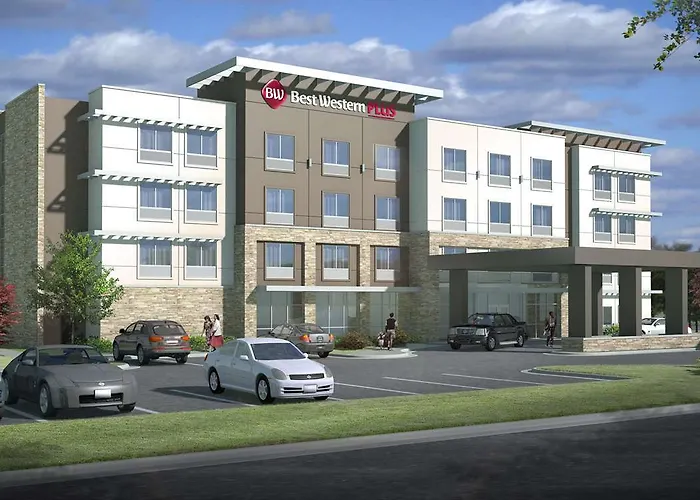 Best Western Plus Bolivar Hotel & Suites