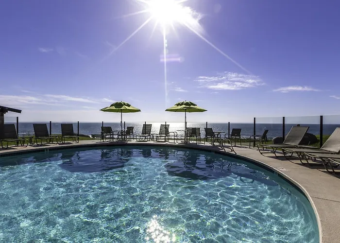 Wave Crest Resort