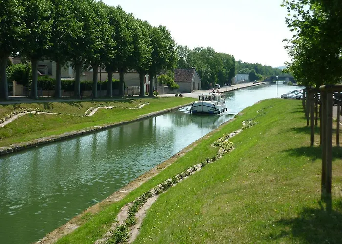 Hotel Neptune Montbard