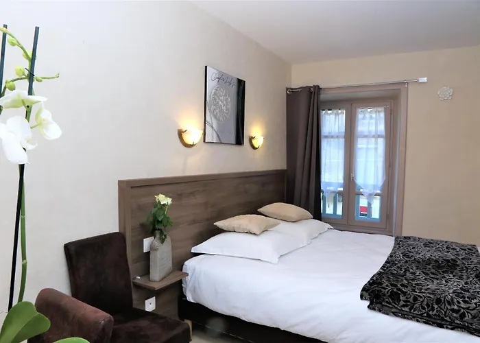 Logis L'Ecu De France Hotel Mauriac 