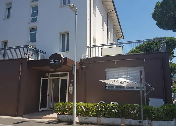 Hotel Byron solo per giovani