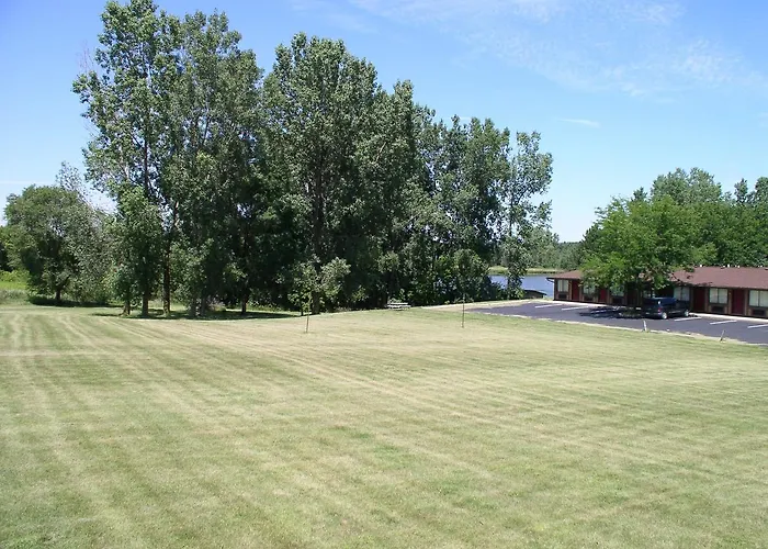 Arbor Inn Of Historic Marshall