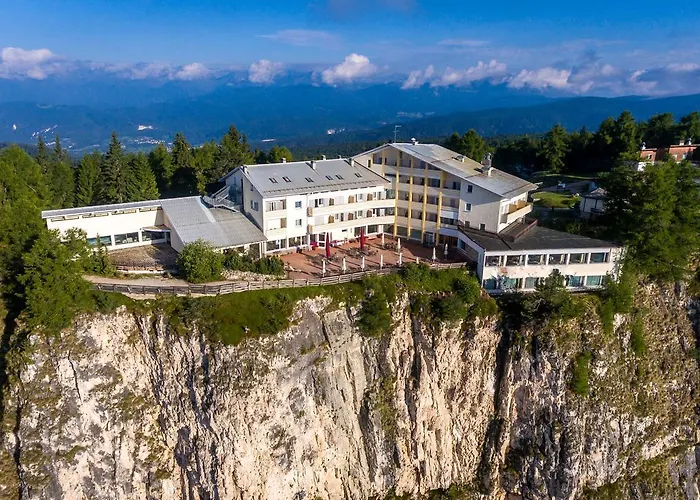 Panoramahotel Penegal Mendola