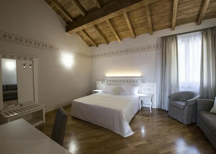Hotel Sesmones Lodi