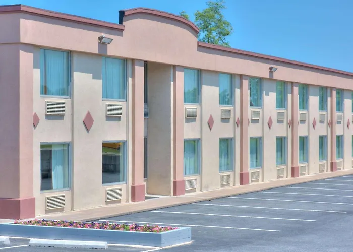 Express Inn Harrisburg South