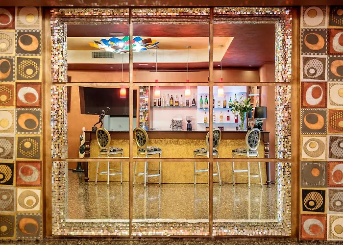 Base Hotel