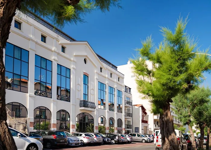 Lagrange Vacances Les Patios Eugénie Biarritz