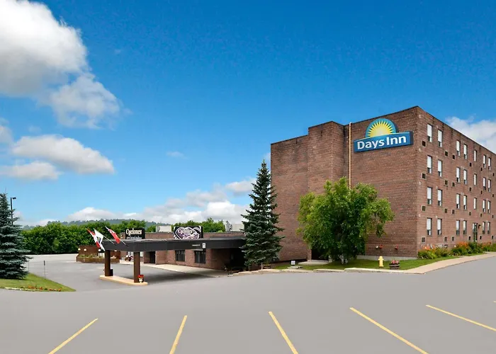 Days Inn By Wyndham Renfrew Conference Centre