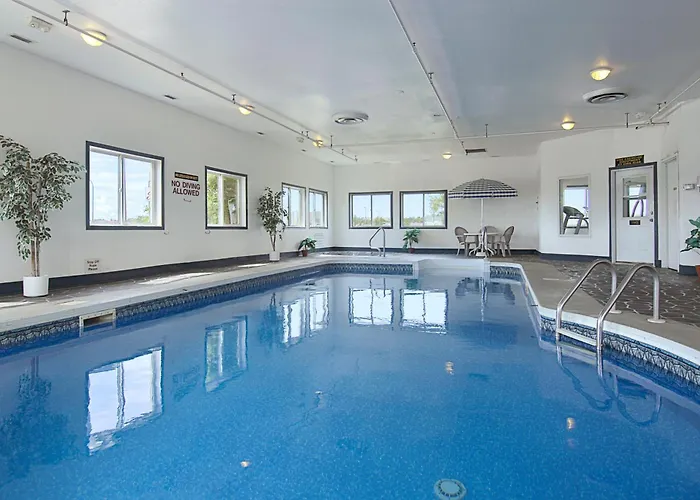 Super 8 By Wyndham Swift Current