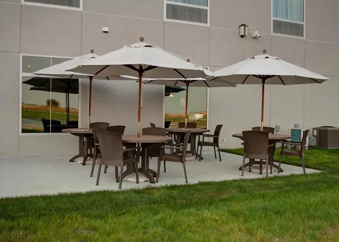 Cobblestone Hotel And Suites - Jefferson