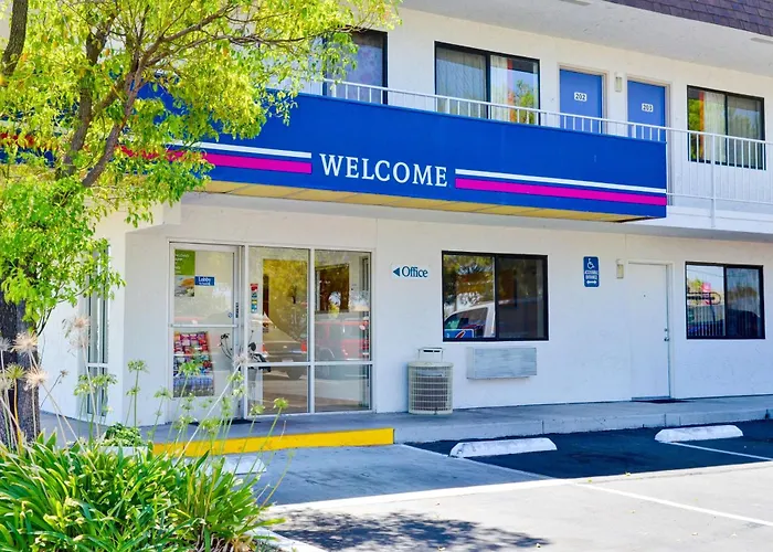 Motel 6 - , On I-5