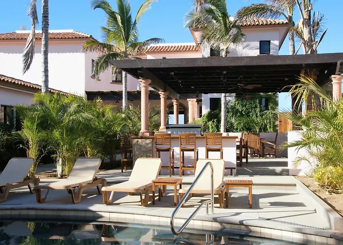 Cerritos Beach Inn