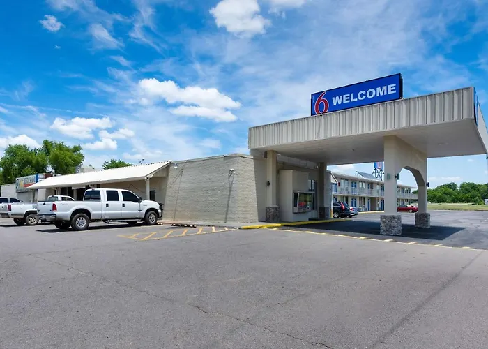Motel 6-, Ar I- 40
