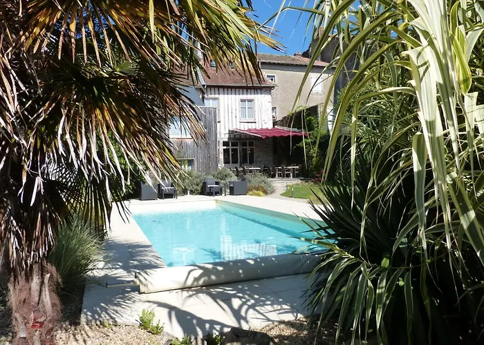 Logis Hotel Auberge Dupuytren Pierre-Buffière