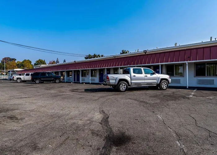 Motel 6-, Ca