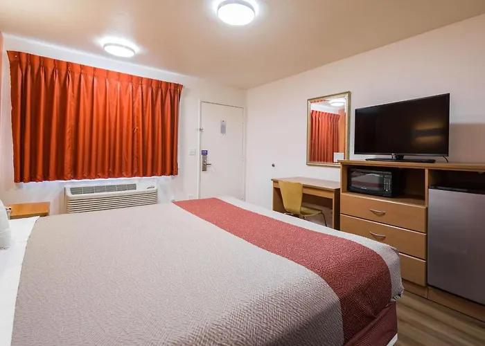 Motel 6-, Ca