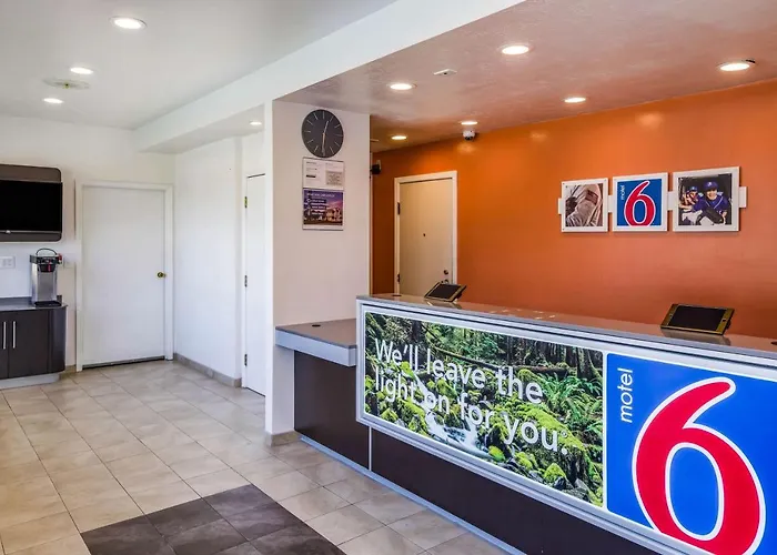 Motel 6-, Ca