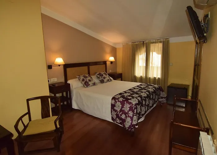 Hotel Palaterna Pastrana
