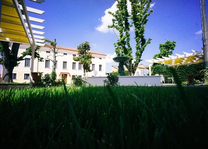 Villa La Lolliana