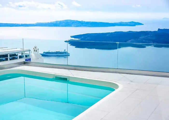 Pearl On The Cliff & Suites By Pearl Collection