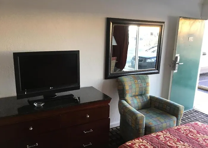 Houston Inn And Suites