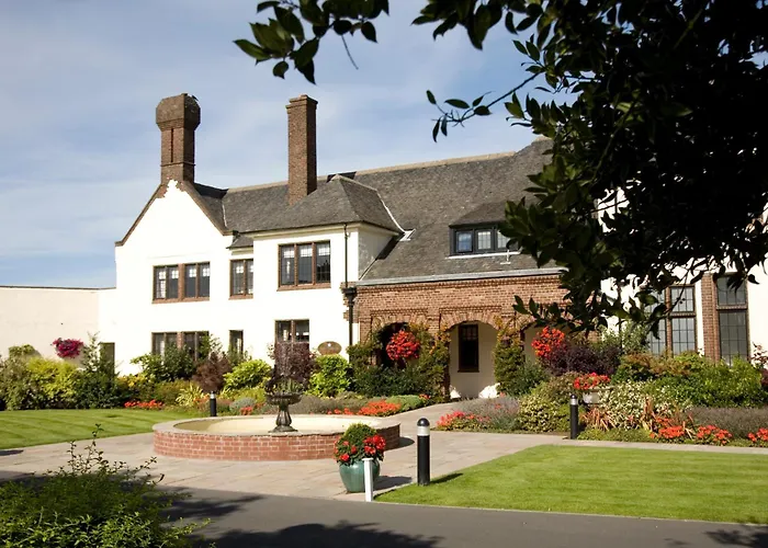 Western House Hotel At Ayr Racecourse