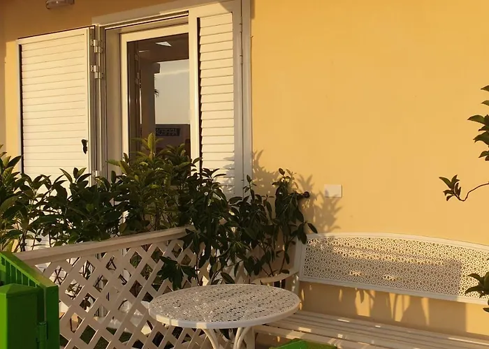 Un Passo Dal Mare