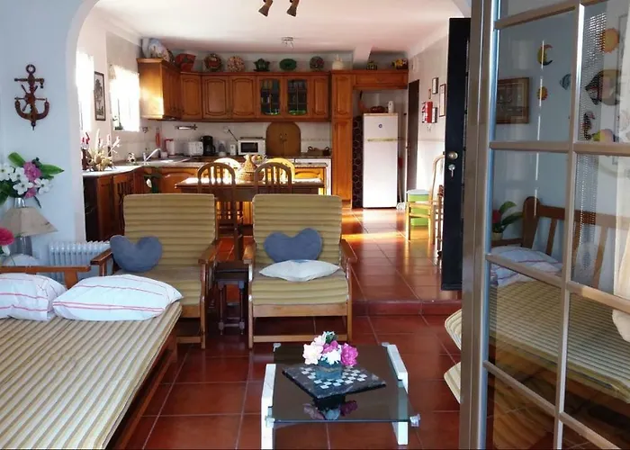 Country House Alfarim