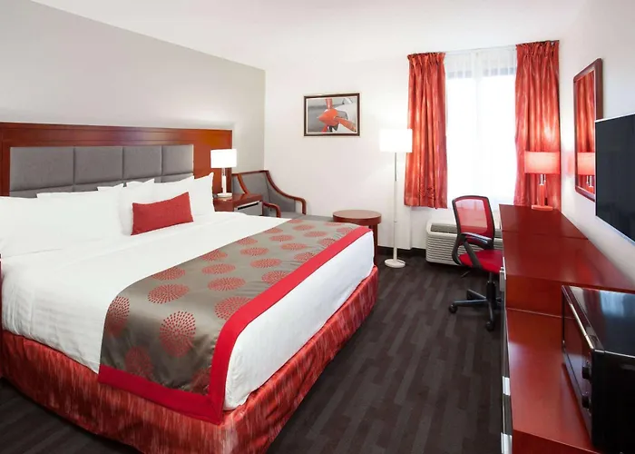 Ramada Plaza By Wyndham Chicago North Shore Wheeling