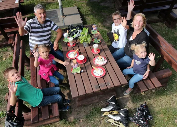 Familien- und Freizeithotel Gutshaus Petkus