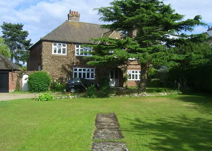 Picaroons - Friendly Bed & Breakfast Quiet With Ample Off-Street Parking