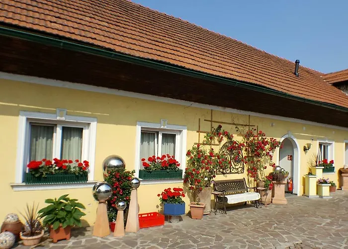 Pension Arkadenhof Unterpremstätten