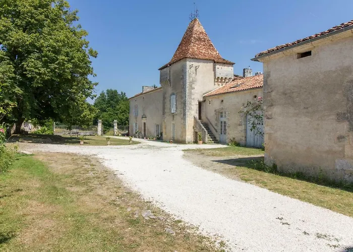 Chateau De La Combe