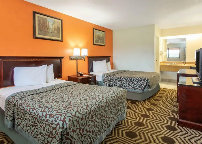 Travelodge By Wyndham South Holland