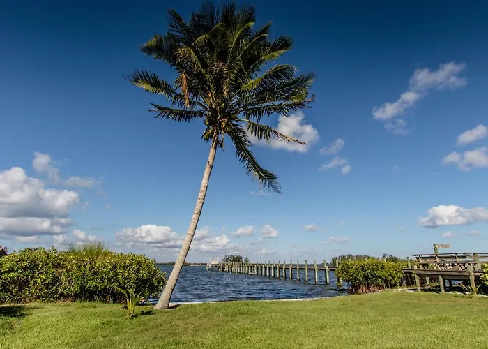 Island View Cottages Sebastian