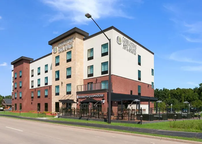 Cobblestone & Suites Appleton International Airport