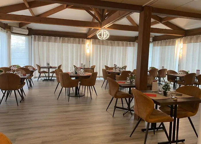 Au Relais Des Lilas