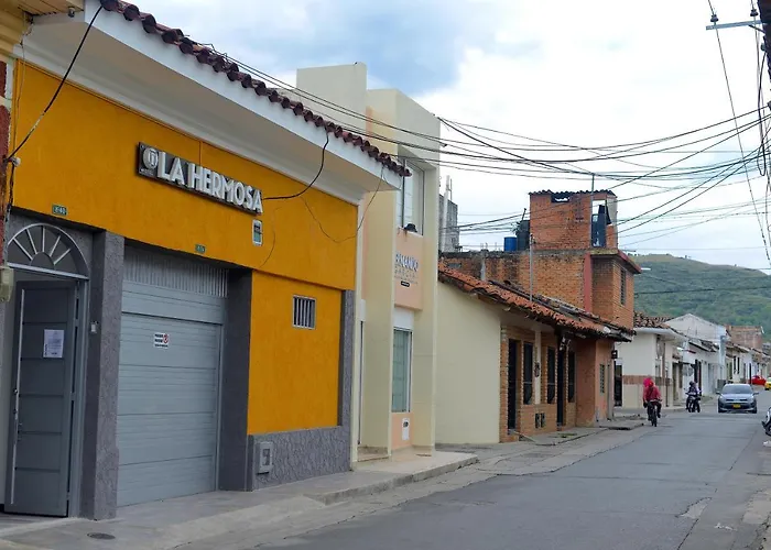 La Hermosa