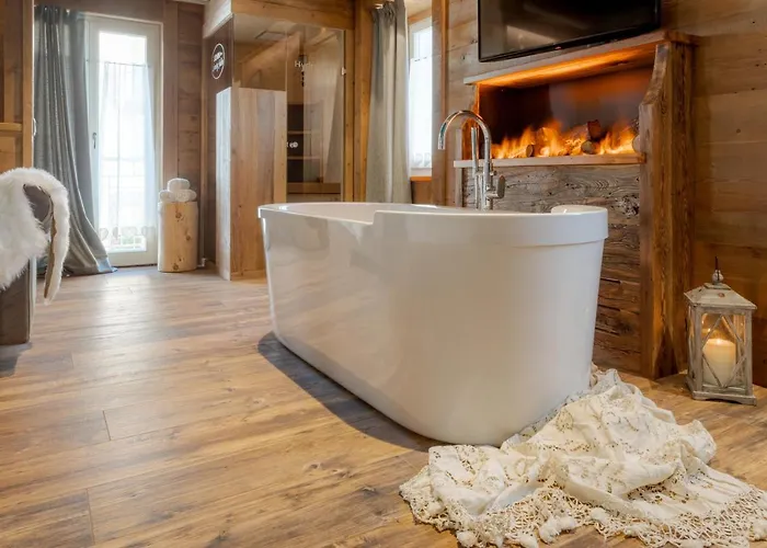 John Luxury Suites