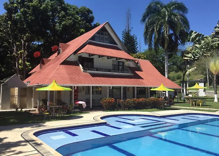 Finca Hotel Pinares