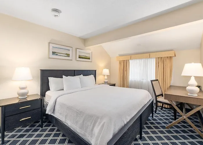 Residences At Daniel Webster