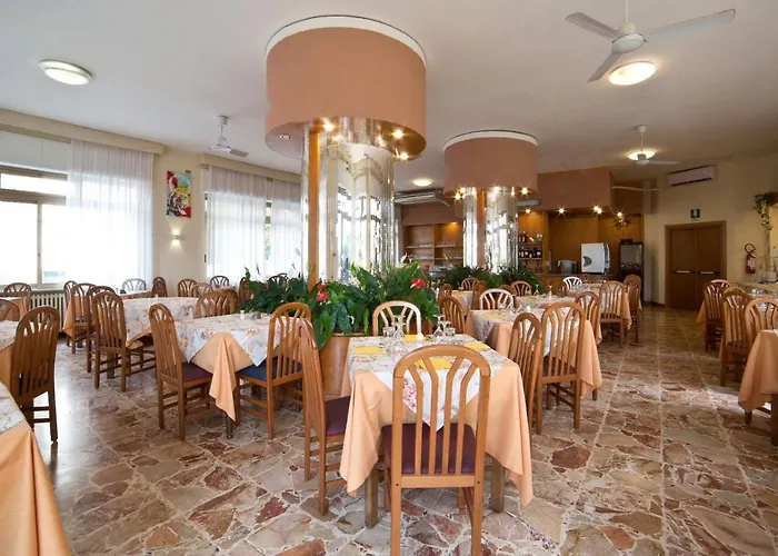 Hotel Kristall Diano Marina